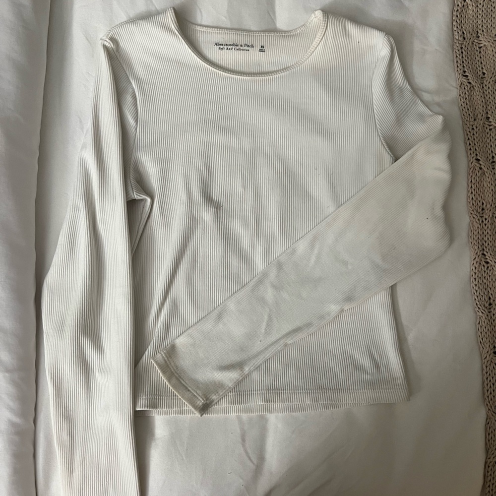 Abercrombie White Long Sleeve Rib Baby Tee